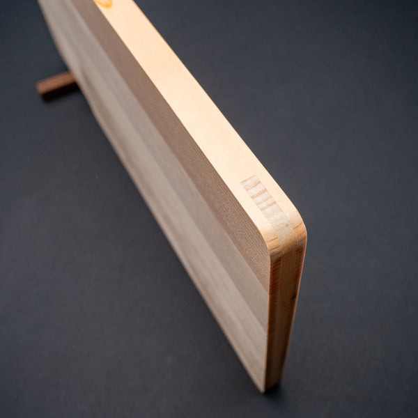 Hitohira Hinoki Thin Cutting Board with Stand (Medium)