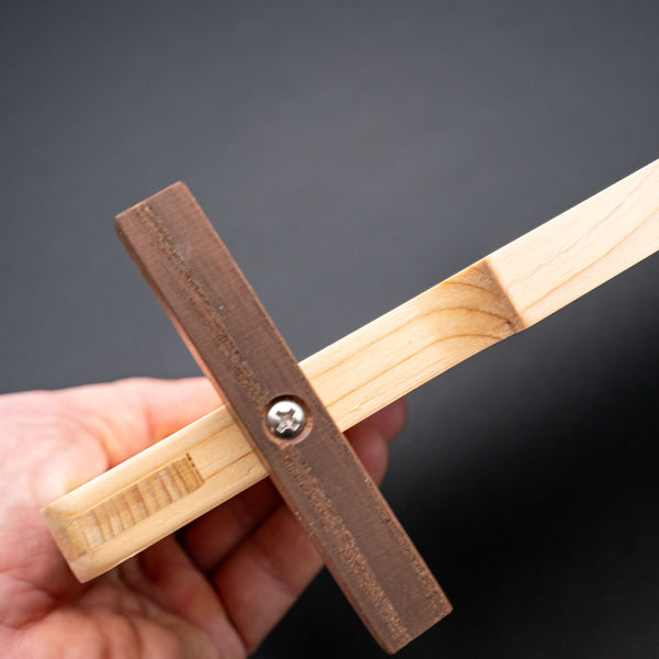 Hitohira Hinoki Thin Cutting Board with Stand (Large)