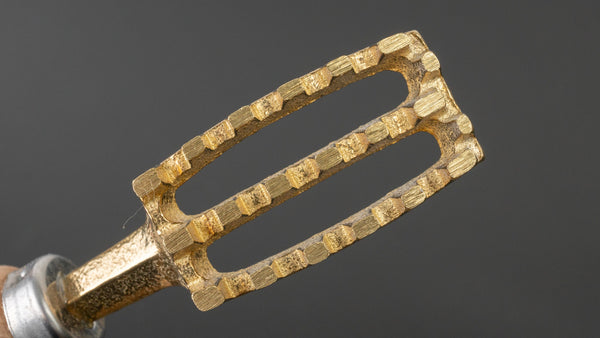 Hitohira Brass Fish Scaler Small - Tetogi