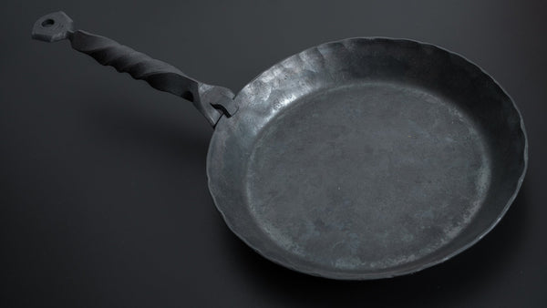 Kanatoko Hand Forged Iron Frying Pan (Removable Handle/ Nejiri) - Tetogi