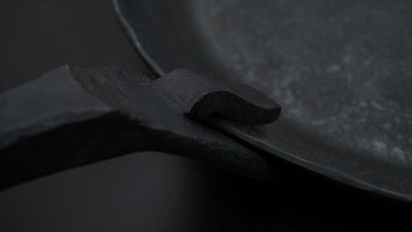 Kanatoko Hand Forged Iron Frying Pan (Removable Handle/ Shikaku)