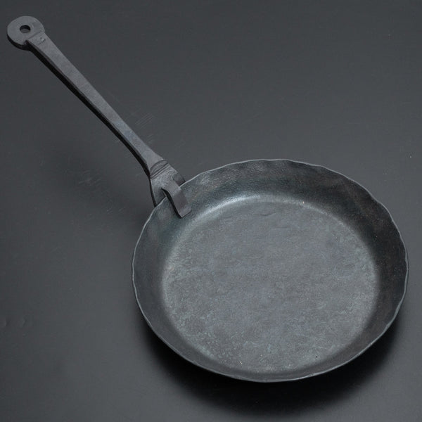 Kanatoko Hand Forged Iron Frying Pan (Removable Handle/ Shikaku)