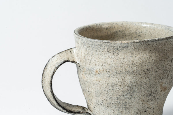 Komon Okuda Kohiki Haiyu Tall Mug (white slip glaze & ash glaze) - Tetogi