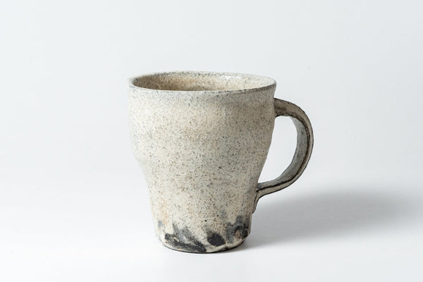 Komon Okuda Kohiki Haiyu Tall Mug (white slip glaze & ash glaze) - Tetogi