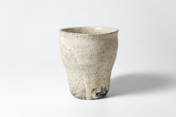 Komon Okuda Kohiki Haiyu Tall Mug (white slip glaze & ash glaze) - Tetogi