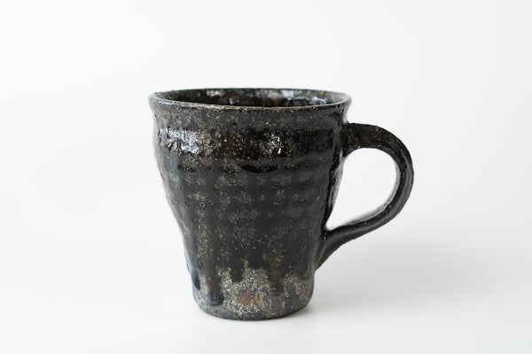 Komon Okuda Kuro Haiyu Tall Mug (black ash glaze) - Tetogi