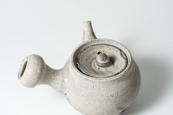 Komon Okuda Teapot Low Kohiki Haiyu (white slip glaze & ash glaze) - Tetogi