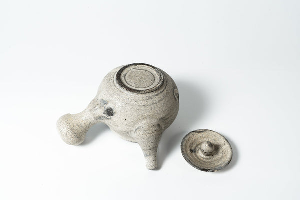 Komon Okuda Teapot Low Kohiki Haiyu (white slip glaze & ash glaze) - Tetogi