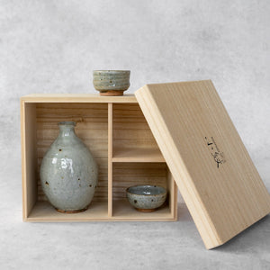 Komon Shinohara Sake set with Kiri box Kohiki - Tetogi