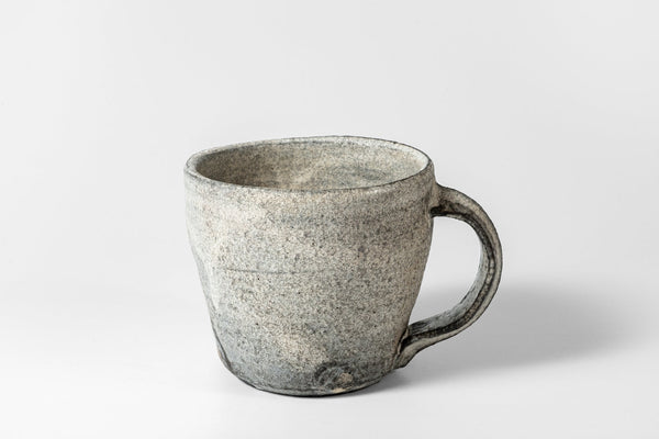 Seji Okuda - Low Mug Kohiki Haiyu (white slip glaze & ash glaze) - Tetogi