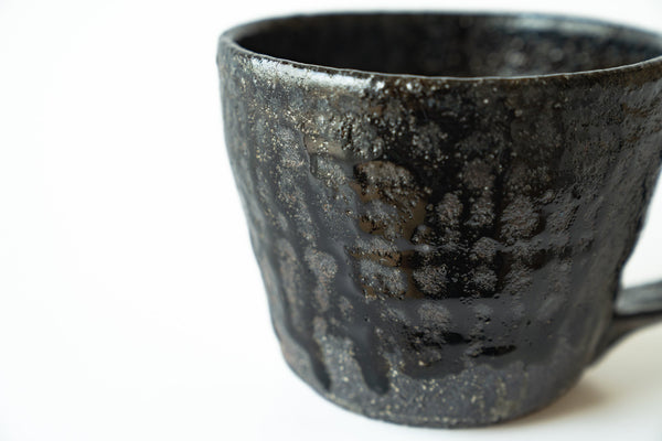 Seji Okuda - Low Mug Kuro Haiyu (black ash glaze) - Tetogi